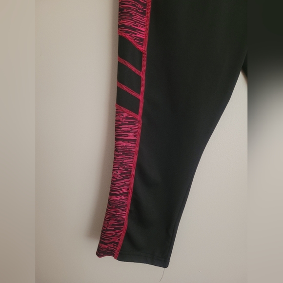 Sugar Pocket Leggings - Picture 2 of 5